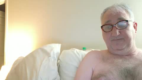 Snapshot of alexalabama chatting on 04-27-26, 05:05 Alex online show from 04-27-26, 05:05
