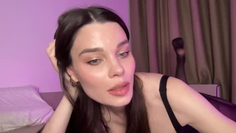 Snapshot of alexalex2095 chatting on 04-05-26, 09:23 Ember Valentine online show from 04-05-26, 09:23