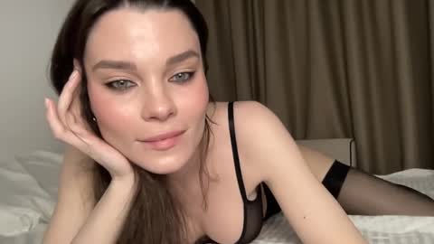 Snapshot of alexalex2095 chatting on 04-10-26, 08:02 Ember Valentine online show from 04-10-26, 08:02