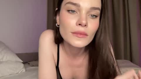 Snapshot of alexalex2095 chatting on 06-06-26, 02:44 Ember Valentine online show from 06-06-26, 02:44