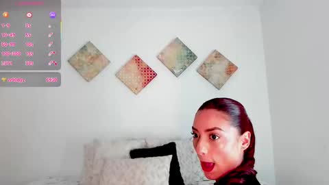 Snapshot of alexalovecastle1 chatting on 11-08-25, 06:24 Alexandra Castillo online show from 11-08-25, 06:24