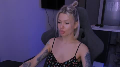 Alexa Mason online show from 02-07-25, 05:41