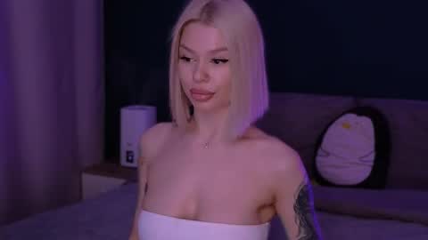 Alexa Mason online show from 02-28-25, 01:47