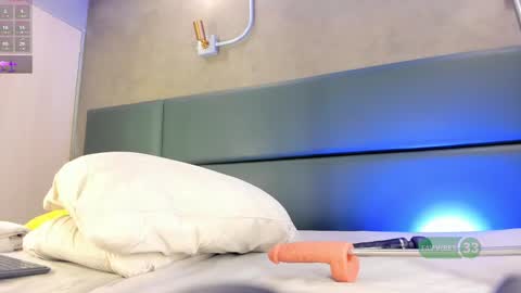 Alexa   online show from 09-27-25, 09:53