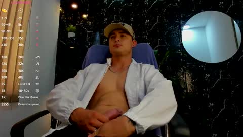 Snapshot of alexander_ferre chatting on 10-04-25, 09:02 Alexander online show from 10-04-25, 09:02