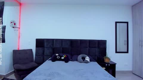 Onlyfansalexmartinezwb  Instagram alexwbmartinez  Twitter martinezcb937 online show from 11-29-25, 01:52