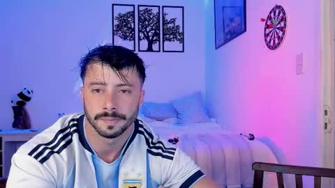 Snapshot of alexanderjaz chatting on 10-12-25, 09:47 Alexander Jaz online show from 10-12-25, 09:47