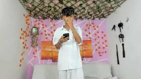 Snapshot of alexandluke1 chatting on 02-24-25, 12:30 chicos hot online show from 02-24-25, 12:30