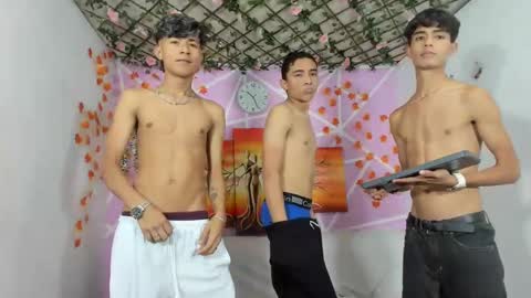 Snapshot of alexandluke1 chatting on 02-24-25, 03:33 chicos hot online show from 02-24-25, 03:33
