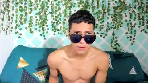 Snapshot of alexandluke1 chatting on 09-28-25, 01:16 chicos hot online show from 09-28-25, 01:16