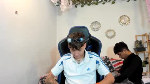 Snapshot of alexandluke1 chatting on 10-18-25, 01:23 chicos hot online show from 10-18-25, 01:23