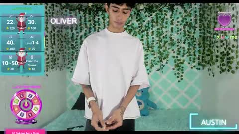 chicos hot online show from 11-17-25, 01:50