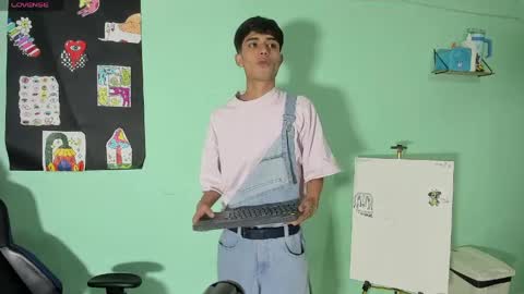 Snapshot of alexandluke1 chatting on 04-14-26, 03:23 chicos hot online show from 04-14-26, 03:23