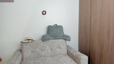 Snapshot of alexandra_fiore chatting on 12-19-24, 02:12 I am Alexandra online show from 12-19-24, 02:12