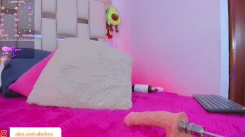 alexandra_holms1 online show from 11-08-25, 10:30