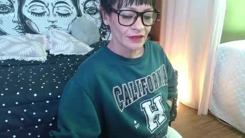 Snapshot of alexandra_jonas chatting on 05-17-26, 02:57 alexandra_jonas online show from 05-17-26, 02:57