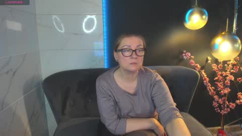 Snapshot of alexandra_kind chatting on 12-17-24, 05:58 Alexandra online show from 12-17-24, 05:58