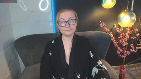 Snapshot of alexandra_kind chatting on 12-22-24, 04:59 Alexandra online show from 12-22-24, 04:59