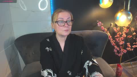 Snapshot of alexandra_kind chatting on 12-22-24, 08:03 Alexandra online show from 12-22-24, 08:03