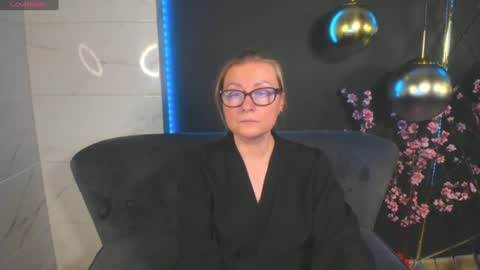 Snapshot of alexandra_kind chatting on 01-13-25, 01:45 Alexandra online show from 01-13-25, 01:45