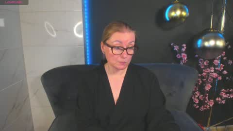 Snapshot of alexandra_kind chatting on 01-13-25, 04:50 Alexandra online show from 01-13-25, 04:50