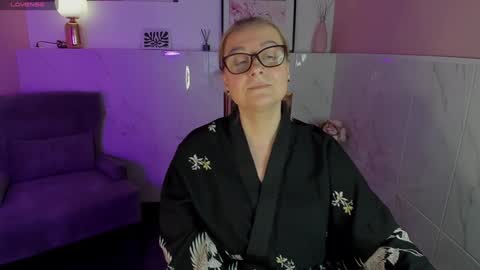 Snapshot of alexandra_kind chatting on 01-18-25, 02:25 Alexandra online show from 01-18-25, 02:25