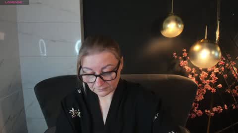 Snapshot of alexandra_kind chatting on 01-25-25, 05:08 Alexandra online show from 01-25-25, 05:08