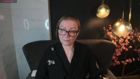 Snapshot of alexandra_kind chatting on 01-26-25, 05:23 Alexandra online show from 01-26-25, 05:23