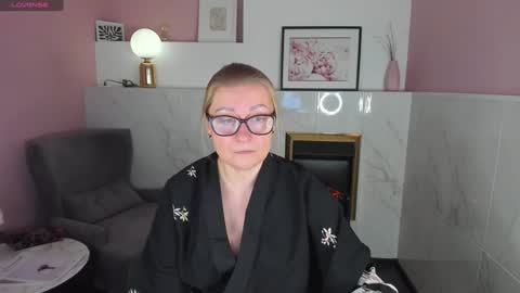 Snapshot of alexandra_kind chatting on 02-01-25, 01:41 Alexandra online show from 02-01-25, 01:41