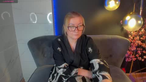 Snapshot of alexandra_kind chatting on 02-02-25, 04:43 Alexandra online show from 02-02-25, 04:43
