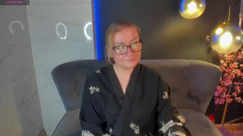Snapshot of alexandra_kind chatting on 02-02-25, 07:46 Alexandra online show from 02-02-25, 07:46