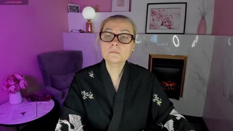 Snapshot of alexandra_kind chatting on 02-04-25, 01:48 Alexandra online show from 02-04-25, 01:48