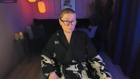 Snapshot of alexandra_kind chatting on 02-15-25, 11:58 Alexandra online show from 02-15-25, 11:58