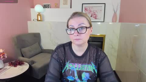 Snapshot of alexandra_kind chatting on 02-27-25, 09:22 Alexandra online show from 02-27-25, 09:22