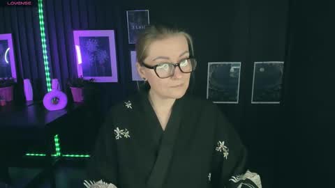 Snapshot of alexandra_kind chatting on 02-28-25, 01:47 Alexandra online show from 02-28-25, 01:47