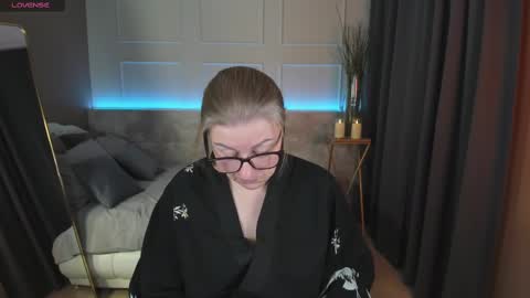 Snapshot of alexandra_kind chatting on 03-01-25, 08:53 Alexandra online show from 03-01-25, 08:53