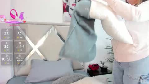 Snapshot of alexandra_torress chatting on 02-01-26, 11:53 alexandra online show from 02-01-26, 11:53