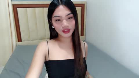 Snapshot of alexandralovely_9 chatting on 10-04-25, 08:40 Andrea online show from 10-04-25, 08:40