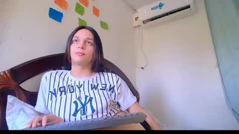 Snapshot of alexandre_chuad chatting on 07-13-26, 03:37 Alexa online show from 07-13-26, 03:37