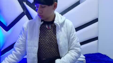 Snapshot of alexandro_bover chatting on 11-01-25, 07:05 Alexandro online show from 11-01-25, 07:05