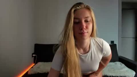 Snapshot of alexarti chatting on 07-11-26, 05:10 Alex online show from 07-11-26, 05:10