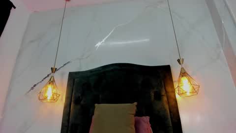    online show from 11-18-25, 09:30