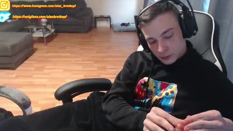 Alex online show from 10-09-25, 02:15