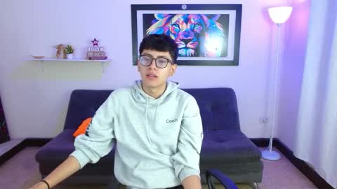 Snapshot of alexcum_18 chatting on 02-25-26, 01:21 alex online show from 02-25-26, 01:21