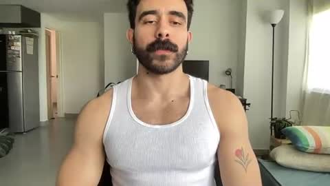 Snapshot of alexdimartino chatting on 06-19-26, 07:28 Alex Dimartino online show from 06-19-26, 07:28