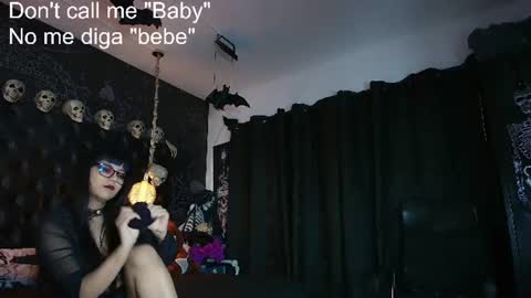 Snapshot of alexhoe_ chatting on 06-23-26, 06:39 Alex online show from 06-23-26, 06:39