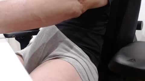 Snapshot of alexhunter4u chatting on 07-13-26, 09:28 alexhunter4u online show from 07-13-26, 09:28