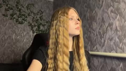 Snapshot of alexialunaris chatting on 05-29-26, 12:36 Alexia online show from 05-29-26, 12:36