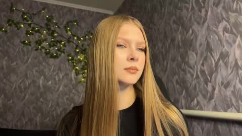 Snapshot of alexialunaris chatting on 05-31-26, 12:56 Alexia online show from 05-31-26, 12:56