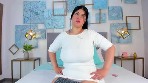 Snapshot of alexiia_summer chatting on 05-07-26, 01:16 ALEXIA online show from 05-07-26, 01:16